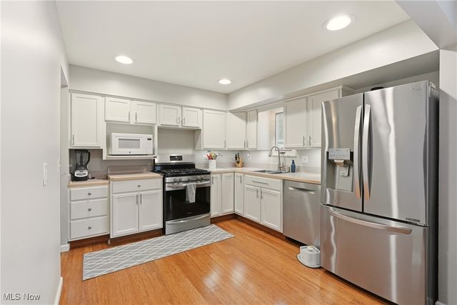 5905 Regency Drive, Parma, OH 44129