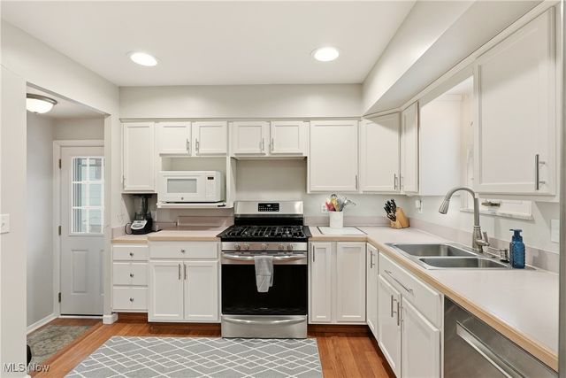 5905 Regency Drive, Parma, OH 44129