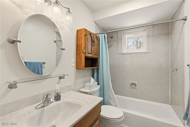 5905 Regency Drive, Parma, OH 44129