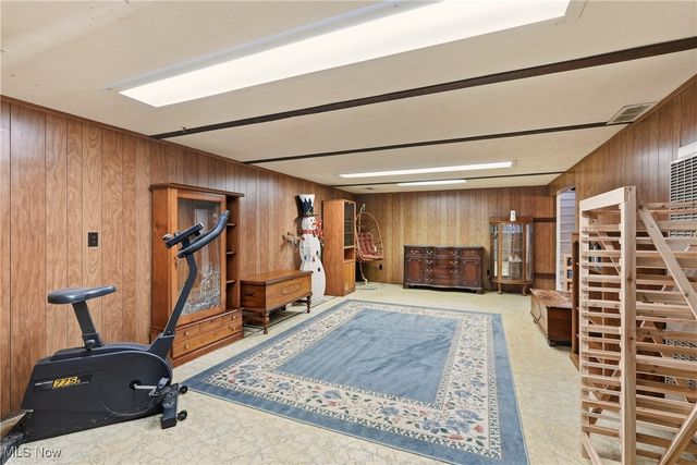 5905 Regency Drive, Parma, OH 44129