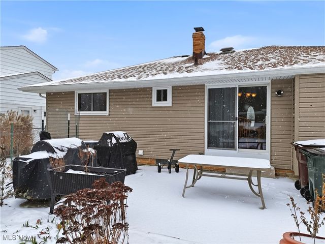 5905 Regency Drive, Parma, OH 44129