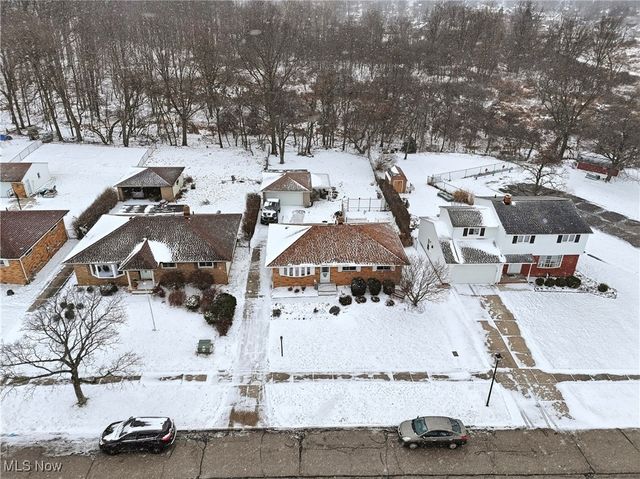 5905 Regency Drive, Parma, OH 44129