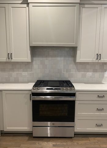 2543 W Iowa Street 3, Chicago, IL 60622