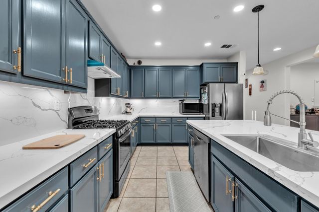 1433 Cummings Way, Folsom, CA 95630