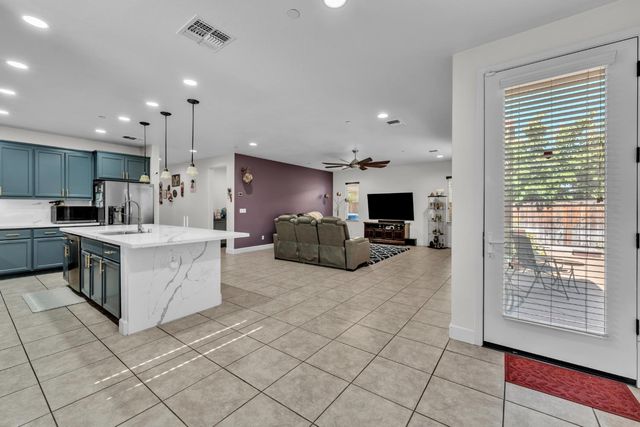 1433 Cummings Way, Folsom, CA 95630