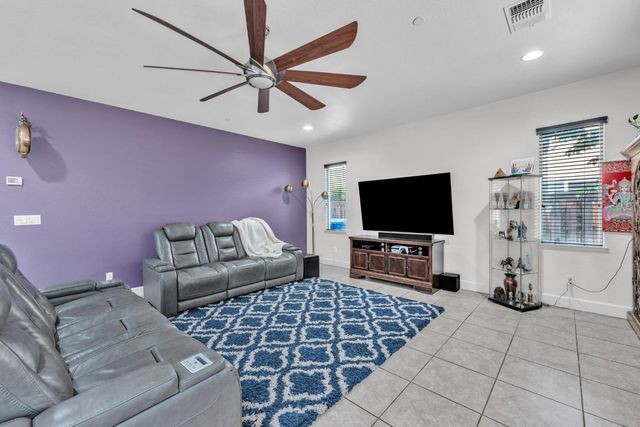 1433 Cummings Way, Folsom, CA 95630