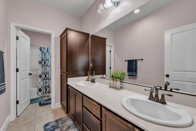 1433 Cummings Way, Folsom, CA 95630
