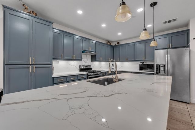 1433 Cummings Way, Folsom, CA 95630