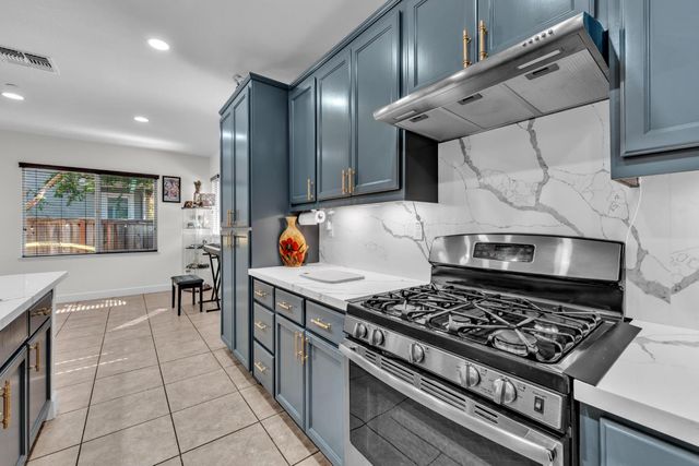 1433 Cummings Way, Folsom, CA 95630