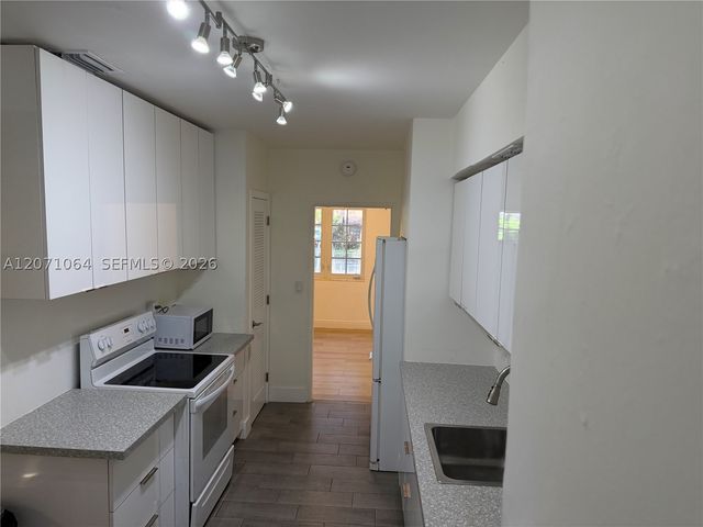 1700 Cortez St, Coral Gables, FL 33134