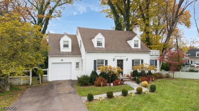 16 Meadowbrook Rd, Chatham Boro, NJ 07928