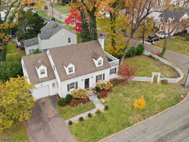 16 Meadowbrook Rd, Chatham Boro, NJ 07928