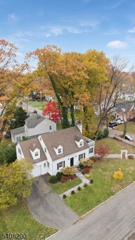 16 Meadowbrook Rd, Chatham Boro, NJ 07928