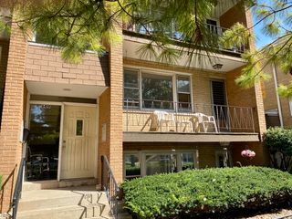 6419 S Oak Park Avenue E-16, Chicago, IL 60638