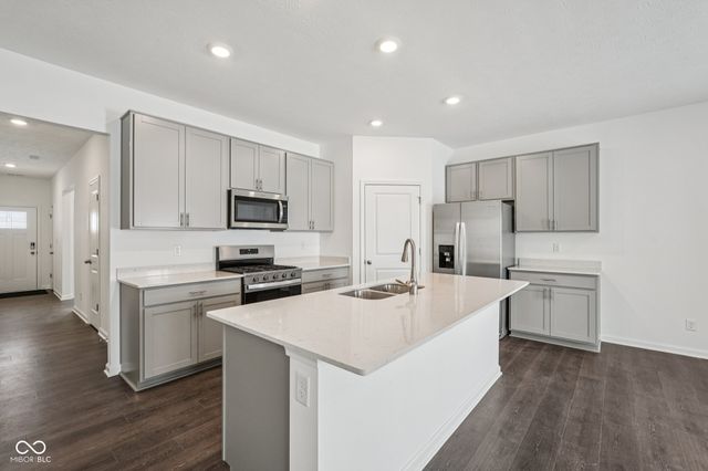 5885 Norfolk Row, Greenwood, IN 46143