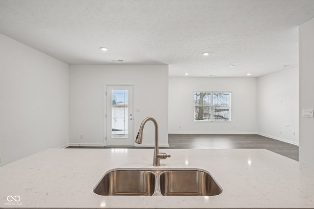 5885 Norfolk Row, Greenwood, IN 46143