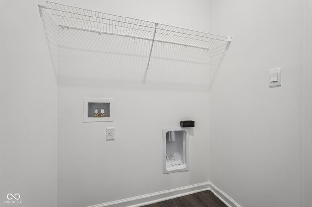 5885 Norfolk Row, Greenwood, IN 46143