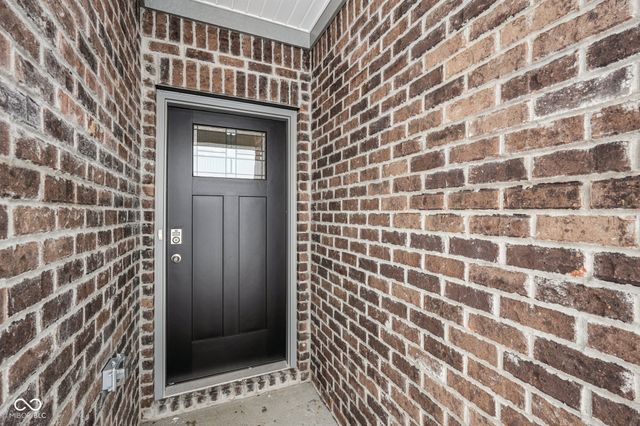 5885 Norfolk Row, Greenwood, IN 46143