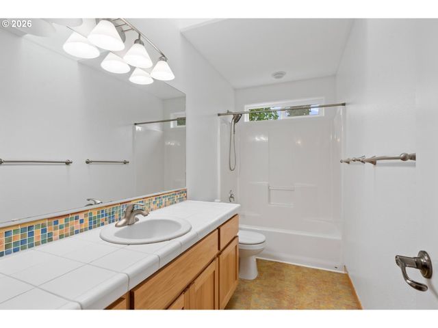 311 Nw 96TH St, Vancouver, WA 98665