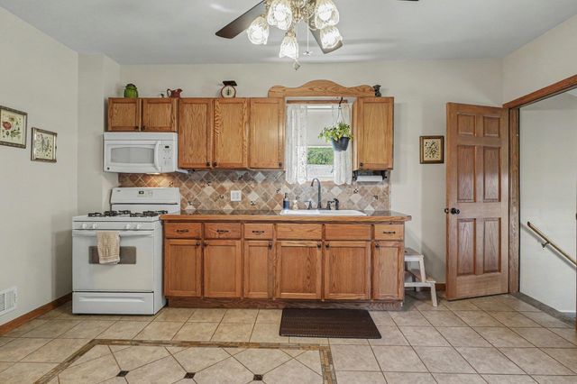 1910 14th Street, Bay City, MI 48708
