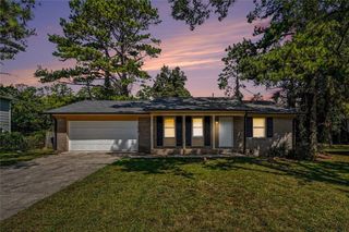 2195 Rochelle Way, Atlanta, GA 30349