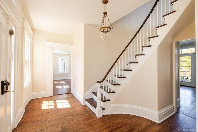1569 Hoosick Road, Troy, NY 12180