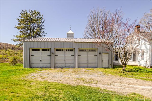 1569 Hoosick Road, Troy, NY 12180