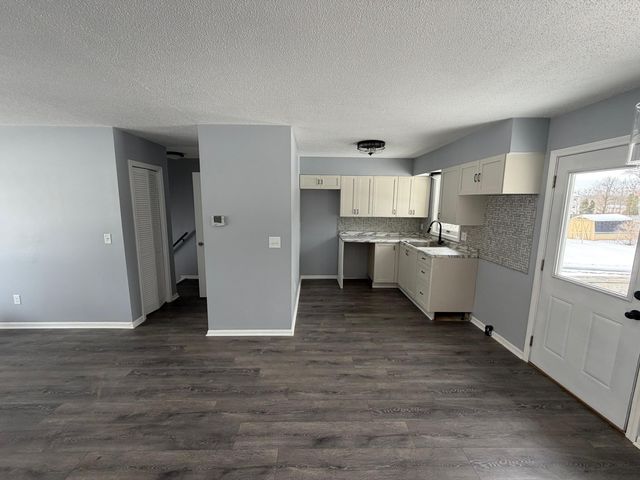 57704 Rumshire Drive, Mattawan, MI 49071