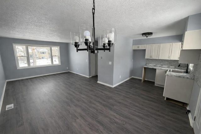 57704 Rumshire Drive, Mattawan, MI 49071