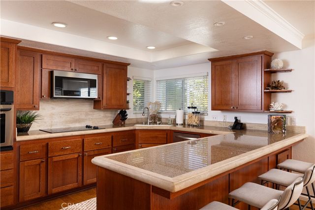 3 White Water Drive, Corona Del Mar, CA 92625