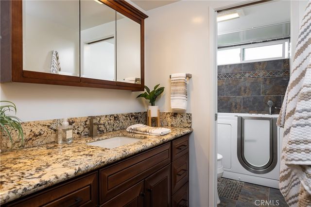 3 White Water Drive, Corona Del Mar, CA 92625