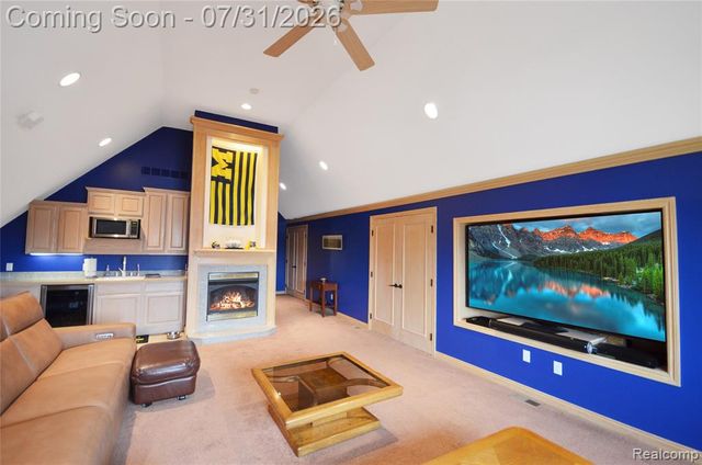 38048 Huron Pointe Drive, Harrison Twp, MI 48045