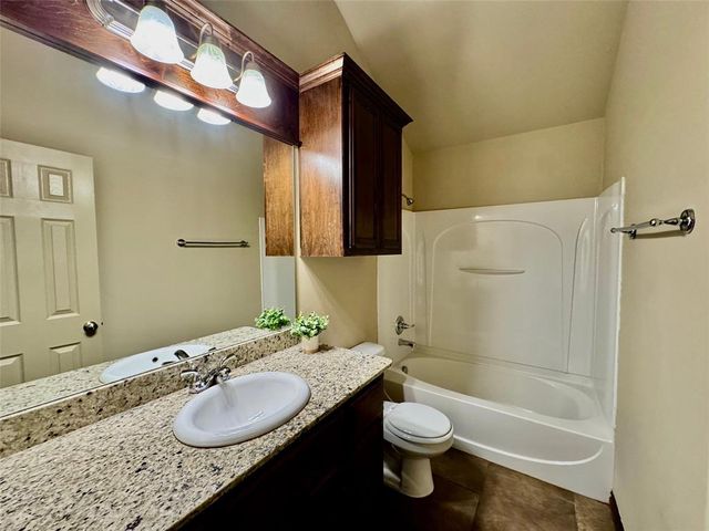 18210 Manera Way, Edmond, OK 73012