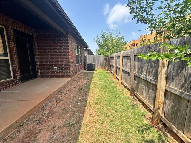 18210 Manera Way, Edmond, OK 73012