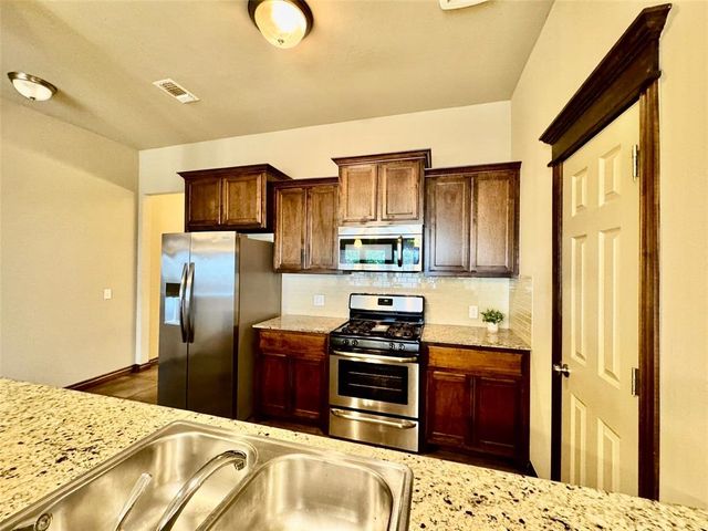 18210 Manera Way, Edmond, OK 73012