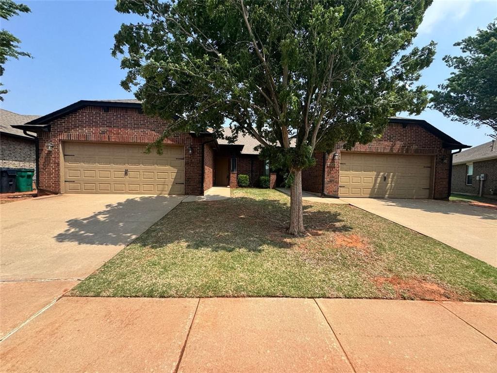 18210 Manera Way, Edmond, OK 73012
