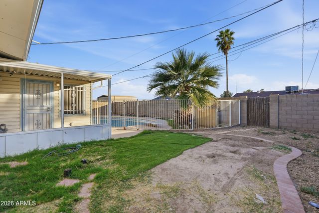 4045 W MONTEBELLO Avenue, Phoenix, AZ 85019