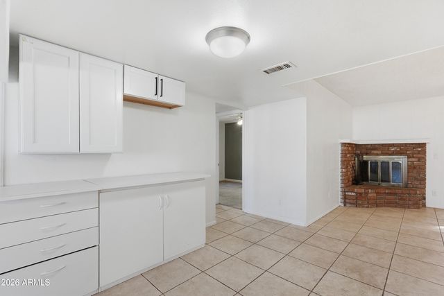 4045 W MONTEBELLO Avenue, Phoenix, AZ 85019