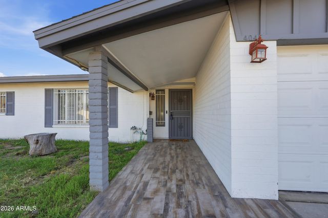 4045 W MONTEBELLO Avenue, Phoenix, AZ 85019