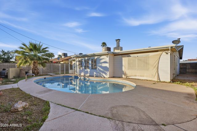 4045 W MONTEBELLO Avenue, Phoenix, AZ 85019