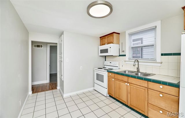 4831 Gardenville Avenue, St Louis, MO 63116