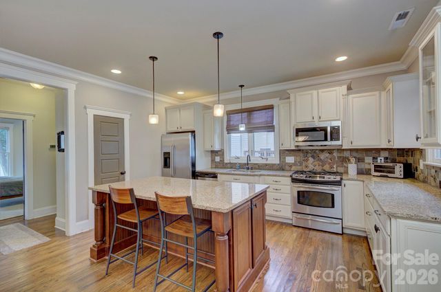 204 Martin Street, Charlotte, NC 28216