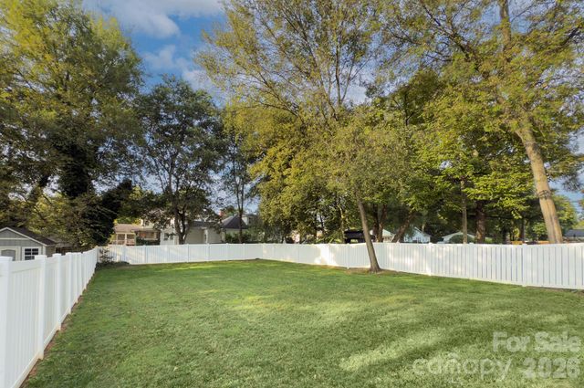 204 Martin Street, Charlotte, NC 28216