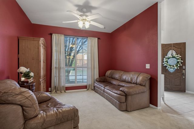 2724 Maple Creek Drive, Fort Worth, TX 76177