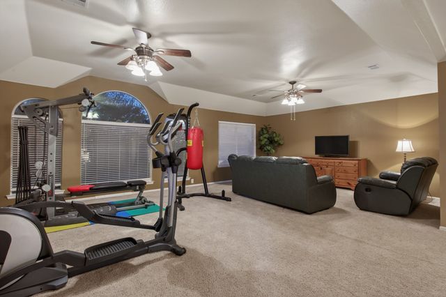 2724 Maple Creek Drive, Fort Worth, TX 76177