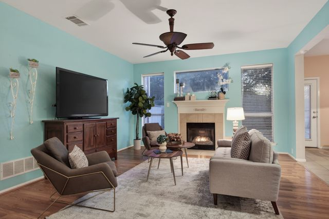 2724 Maple Creek Drive, Fort Worth, TX 76177