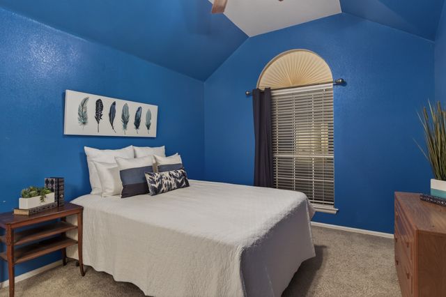 2724 Maple Creek Drive, Fort Worth, TX 76177