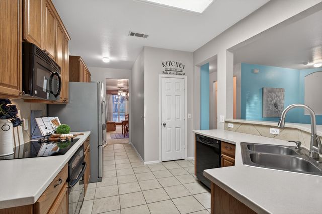 2724 Maple Creek Drive, Fort Worth, TX 76177