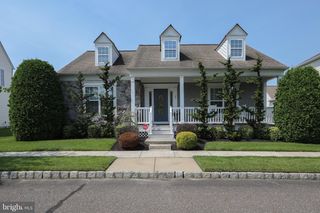 15 MARPLE MILL DR, Voorhees, NJ 08043