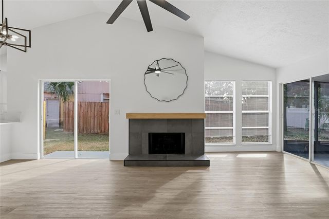 9478 FOREST HILLS CIRCLE, Tampa, FL 33612